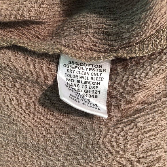 Umgee USA Small Olive Green Peplum Blouse  Embroidered, buttons, Dolman Sleeves - Picture 7 of 7